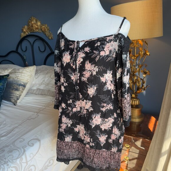 Angie Black Floral Lace Boho Mini Dress - Picture 2 of 9